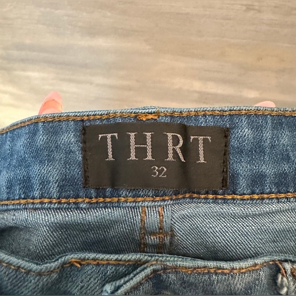 THRT‎ Jeans Graphic Design Ripped Knee Good Condition - Picture 10 of 12